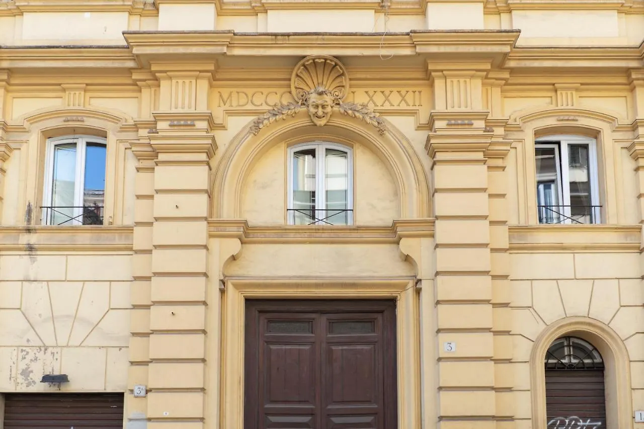 White Ostilia Guesthouse Rom Italien