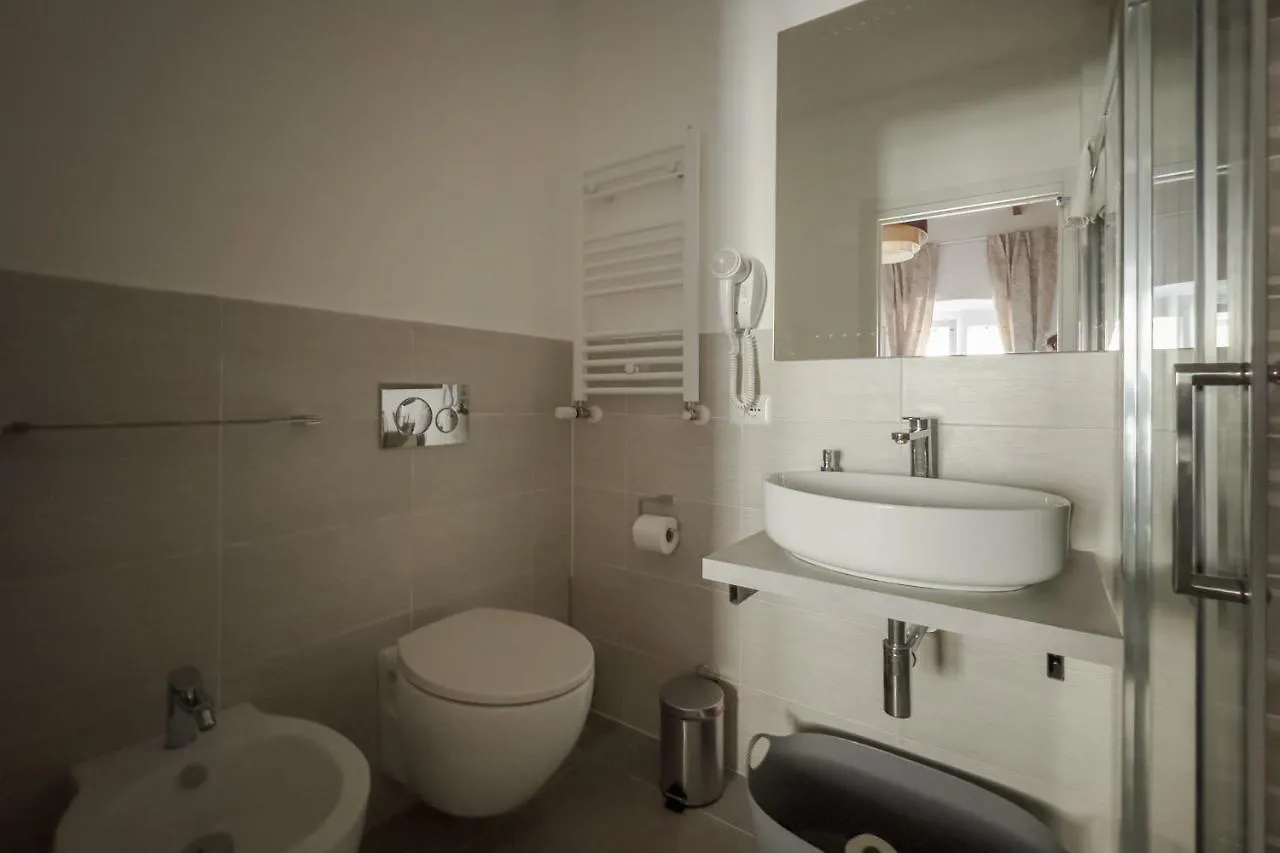 Pensionat White Ostilia Guesthouse Rom