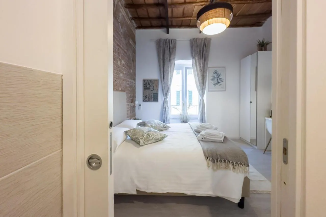 White Ostilia Guesthouse Rom 0*,  Italien